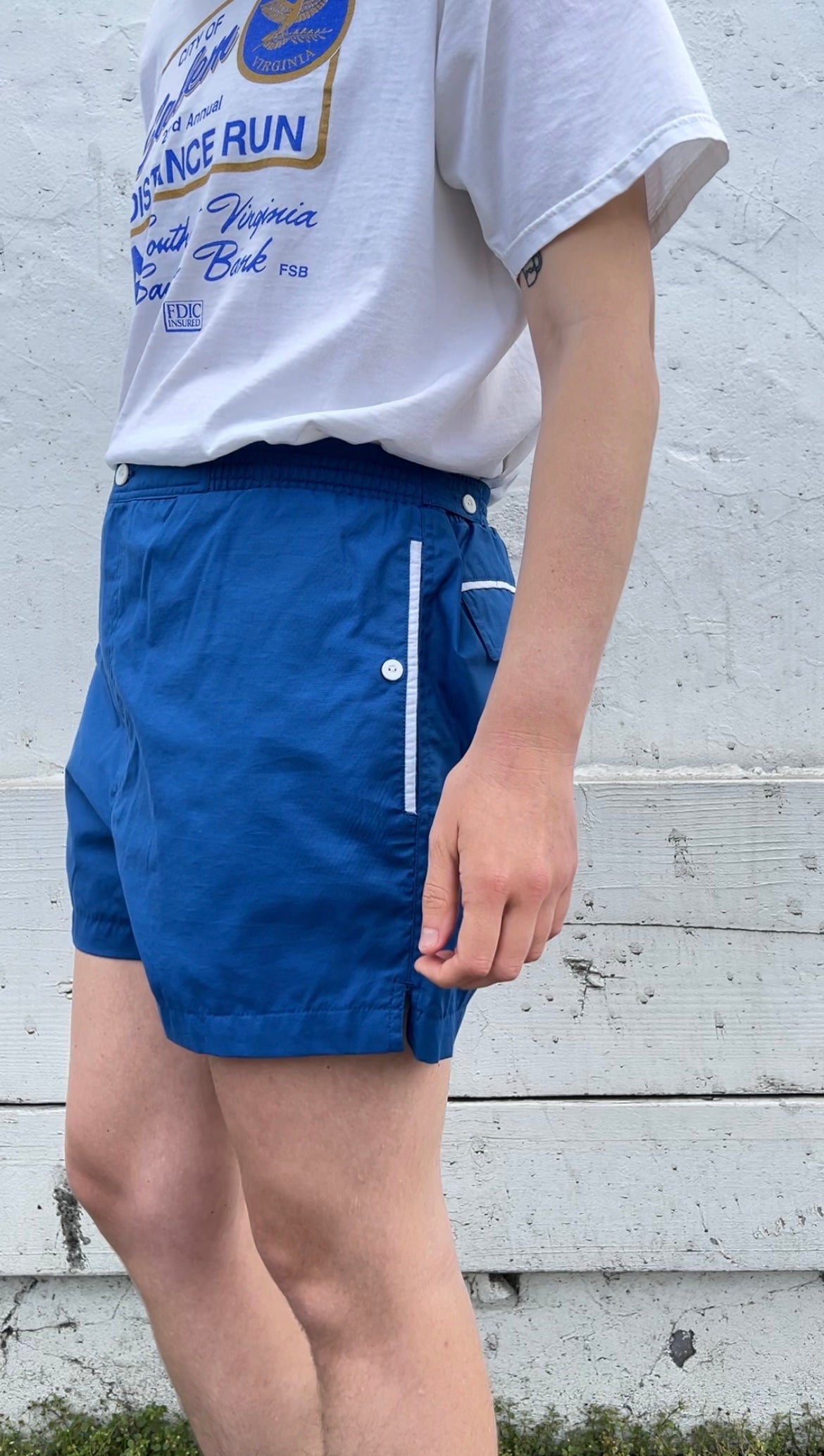 90s Saks Fifth Avenue blue contrast detail boat shorts